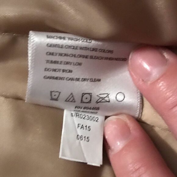 Macy’s Wildflower soft faux fur tan vest small - Picture 5 of 6